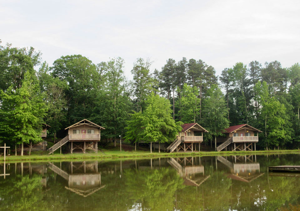 Camp Oak Hill Lakeside Cabins 3